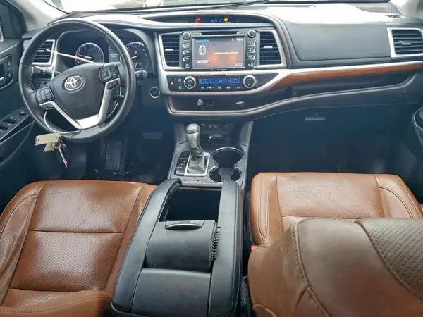 5TDYZRFH3HS227590 2017 TOYOTA HIGHLANDER - Image 8
