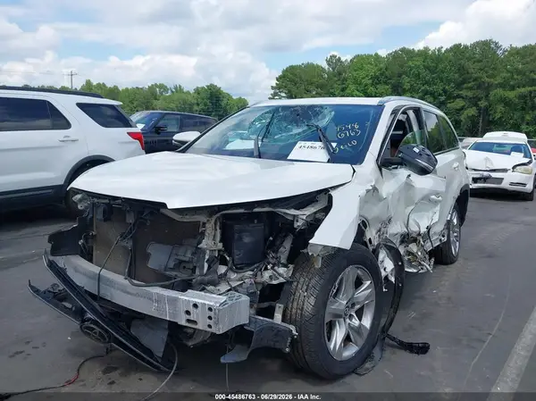 5TDYZRFH3JS247487 2018 TOYOTA HIGHLANDER - Image 2