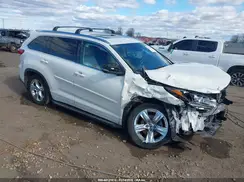 5TDYZRFH3JS249014 2018 TOYOTA HIGHLANDER