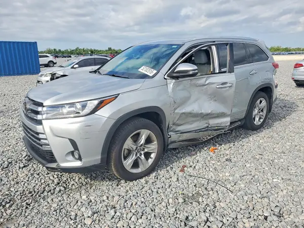 5TDYZRFH3JS250146 2018 TOYOTA HIGHLANDER - Image 1