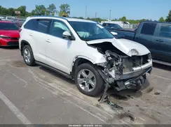 5TDYZRFH3JS250213 2018 TOYOTA HIGHLANDER