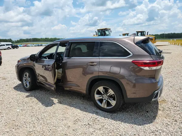 5TDYZRFH3JS253094 2018 TOYOTA HIGHLANDER - Image 2