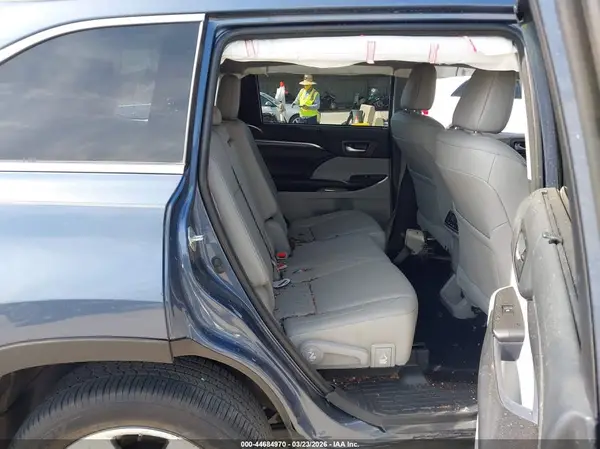 5TDYZRFH3JS280232 2018 TOYOTA HIGHLANDER - Image 8