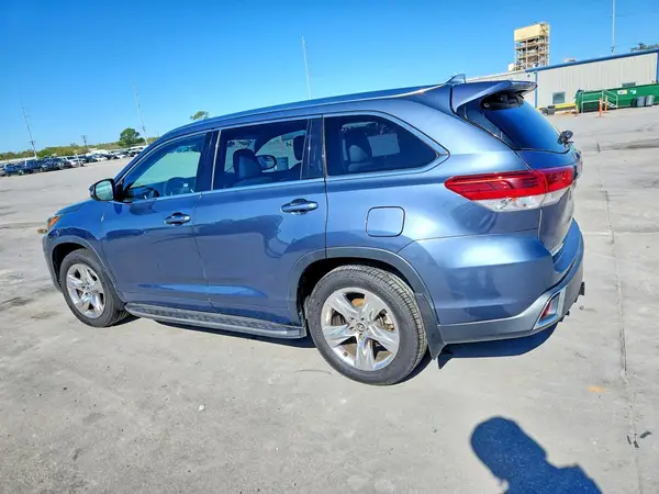5TDYZRFH3JS280473 2018 TOYOTA HIGHLANDER - Image 2