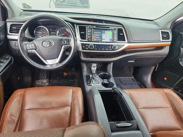 5TDYZRFH3JS283244 2018 TOYOTA HIGHLANDER - Image 8