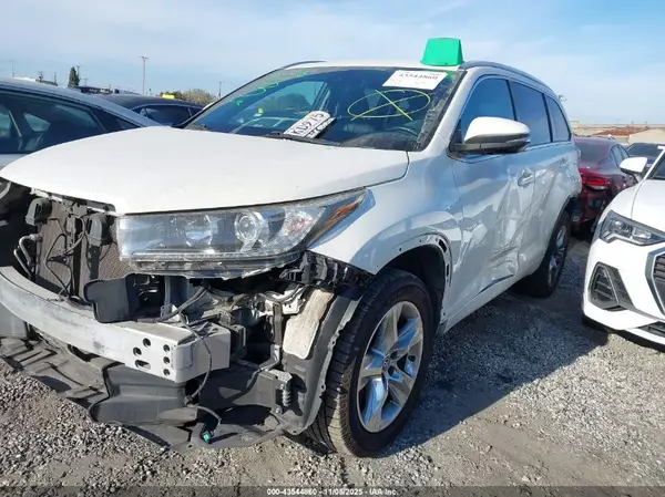 5TDYZRFH3KS294293 2019 TOYOTA HIGHLANDER - Image 2