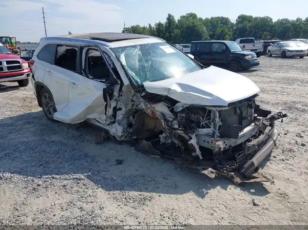 5TDYZRFH3KS312775 2019 TOYOTA HIGHLANDER - Image 1