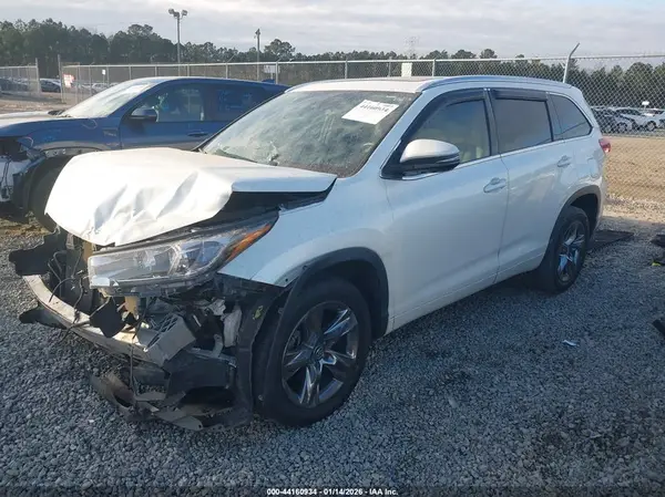 5TDYZRFH3KS323890 2019 TOYOTA HIGHLANDER - Image 2