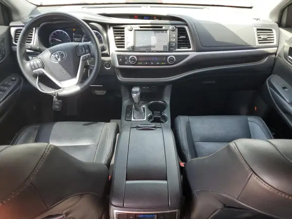 5TDYZRFH3KS366626 2019 TOYOTA HIGHLANDER - Image 8