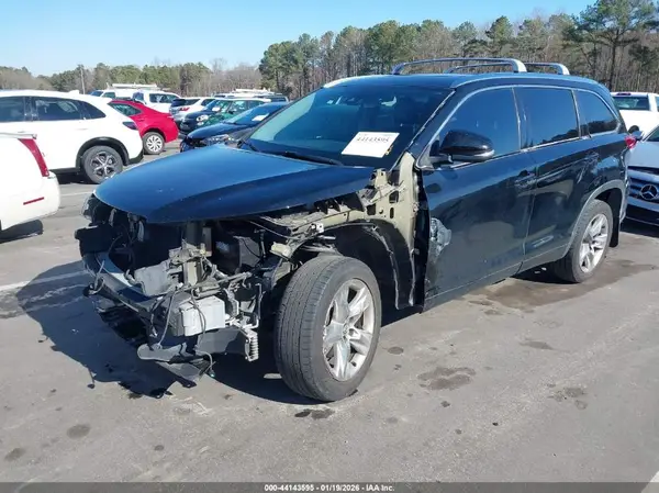 5TDYZRFH4HS192266 2017 TOYOTA HIGHLANDER - Image 2