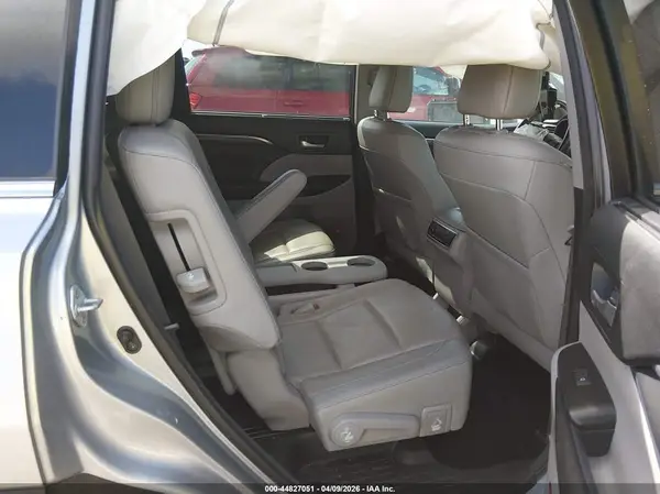 5TDYZRFH4HS200513 2017 TOYOTA HIGHLANDER - Image 8