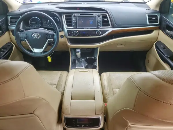 5TDYZRFH4HS206893 2017 TOYOTA HIGHLANDER - Image 8
