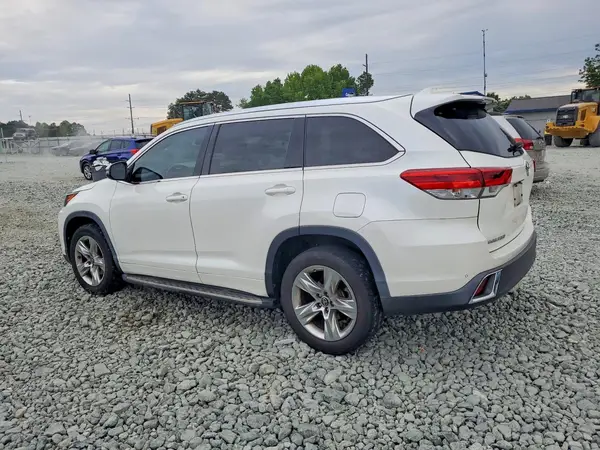 5TDYZRFH4HS218235 2017 TOYOTA HIGHLANDER - Image 2