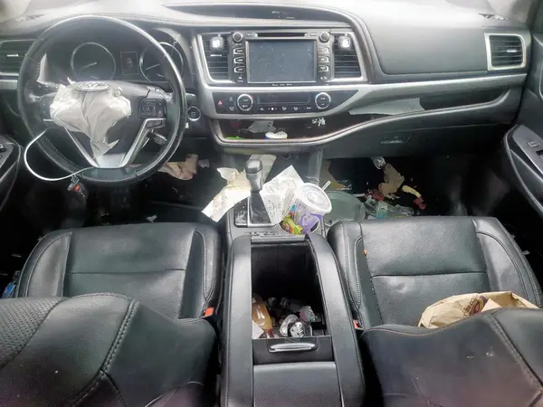 5TDYZRFH4HS225539 2017 TOYOTA HIGHLANDER - Image 8