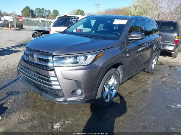 5TDYZRFH4HS233348 2017 TOYOTA HIGHLANDER - Image 2