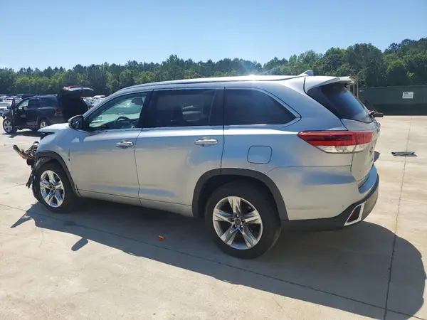 5TDYZRFH4JS250009 2018 TOYOTA HIGHLANDER - Image 2