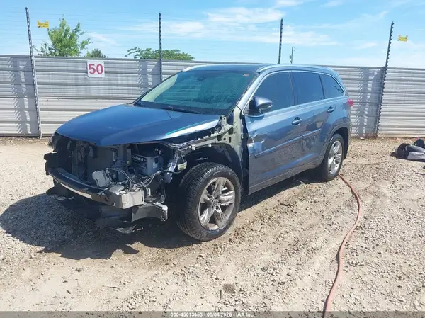 5TDYZRFH4JS254612 2018 TOYOTA HIGHLANDER - Image 2