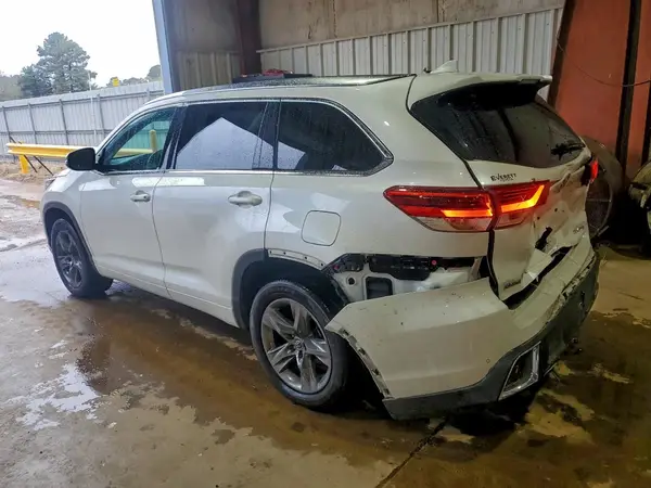5TDYZRFH4JS263715 2018 TOYOTA HIGHLANDER - Image 2
