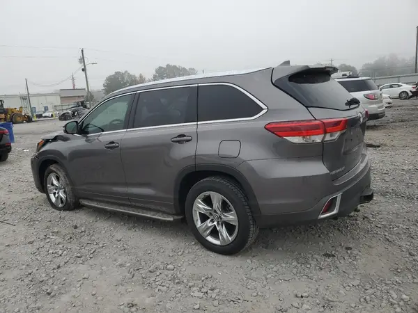 5TDYZRFH4JS281468 2018 TOYOTA HIGHLANDER - Image 2