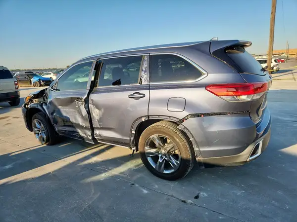 5TDYZRFH4KS304314 2019 TOYOTA HIGHLANDER - Image 2