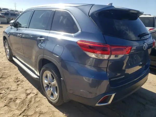 5TDYZRFH4KS330766 2019 TOYOTA HIGHLANDER - Image 2