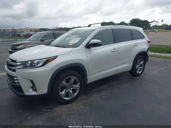 5TDYZRFH4KS333375 2019 TOYOTA HIGHLANDER - Image 2