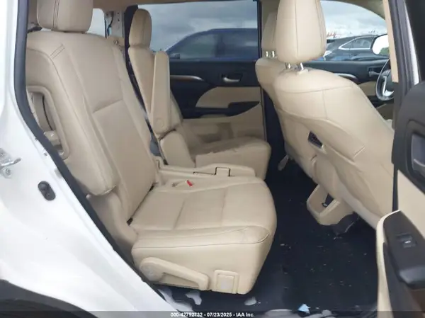 5TDYZRFH4KS333375 2019 TOYOTA HIGHLANDER - Image 8