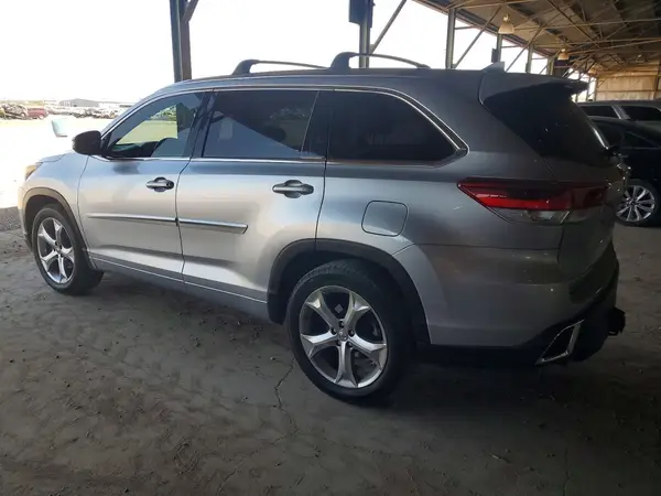 5TDYZRFH5HS209253 2017 TOYOTA HIGHLANDER - Image 2