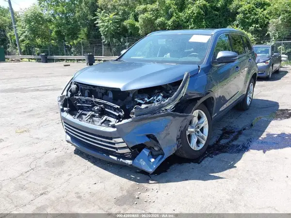 5TDYZRFH5HS211505 2017 TOYOTA HIGHLANDER - Image 2
