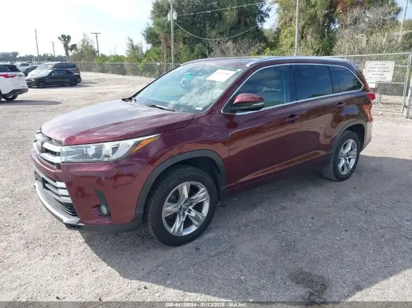 5TDYZRFH5HS221354 2017 TOYOTA HIGHLANDER - Image 2