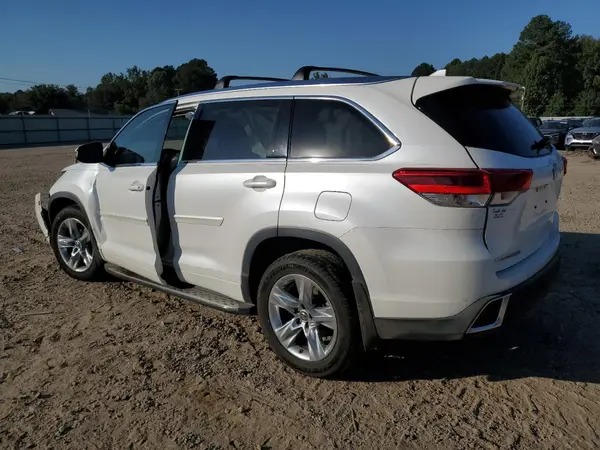 5TDYZRFH5HS226778 2017 TOYOTA HIGHLANDER - Image 2