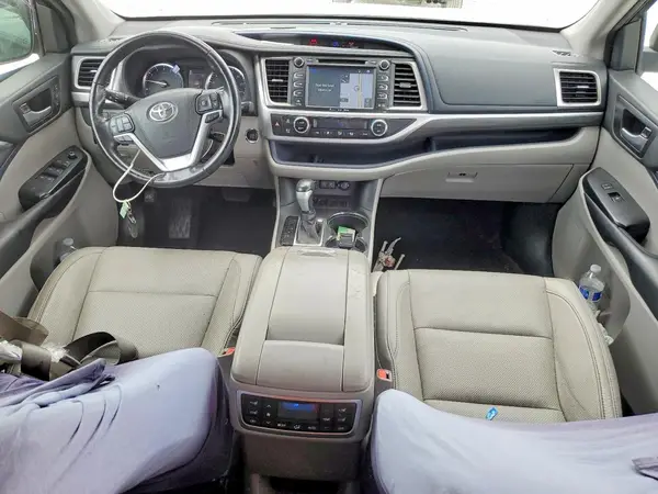 5TDYZRFH5HS227302 2017 TOYOTA HIGHLANDER - Image 8