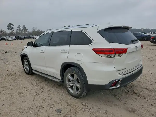 5TDYZRFH5HS231205 2017 TOYOTA HIGHLANDER - Image 2