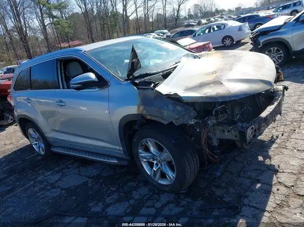 5TDYZRFH5JS259558 2018 TOYOTA HIGHLANDER - Image 1