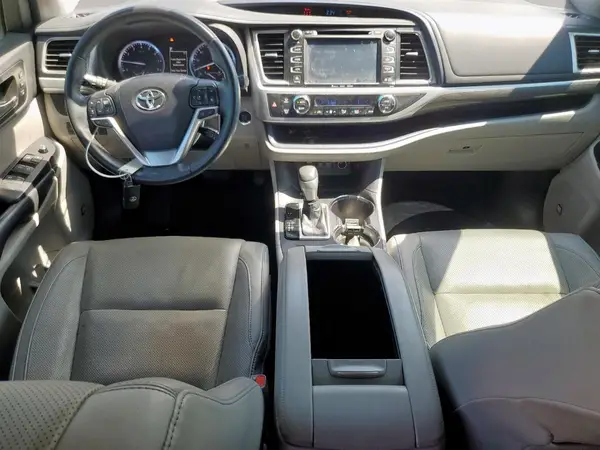 5TDYZRFH5JS268003 2018 TOYOTA HIGHLANDER - Image 8