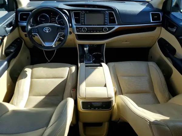 5TDYZRFH5JS286209 2018 TOYOTA HIGHLANDER - Image 8