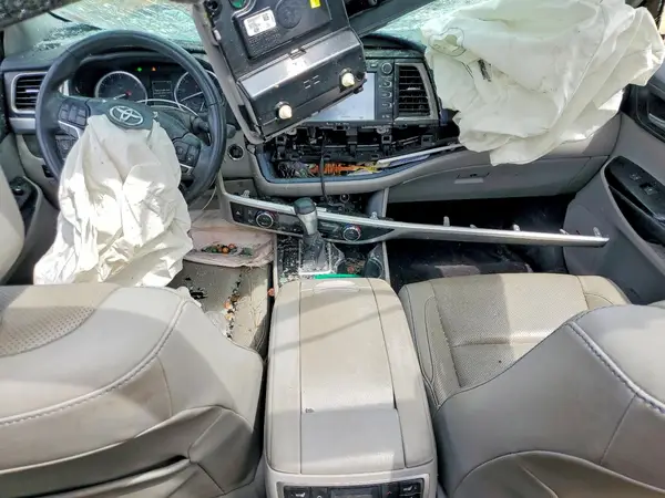 5TDYZRFH5JS286341 2018 TOYOTA HIGHLANDER - Image 8