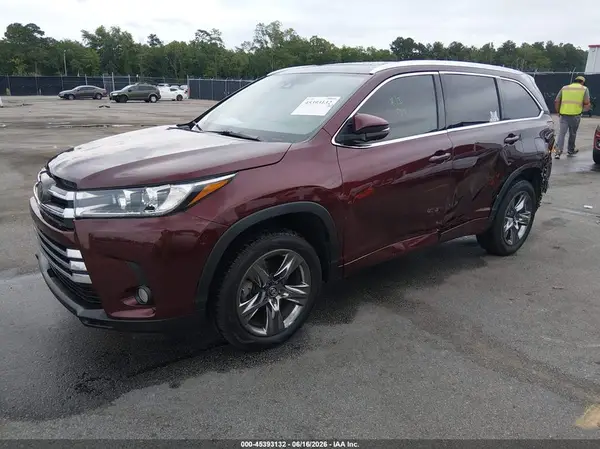 5TDYZRFH5JS286744 2018 TOYOTA HIGHLANDER - Image 2