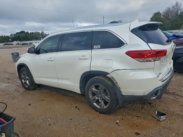 5TDYZRFH5KS289225 2019 TOYOTA HIGHLANDER - Image 2