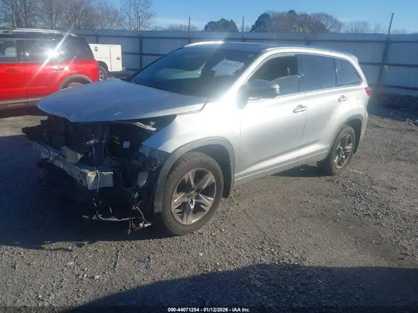 5TDYZRFH5KS293811 2019 TOYOTA HIGHLANDER - Image 2