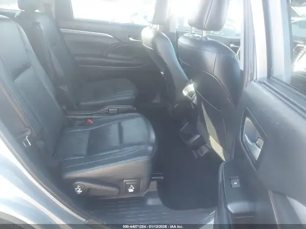 5TDYZRFH5KS293811 2019 TOYOTA HIGHLANDER - Image 8
