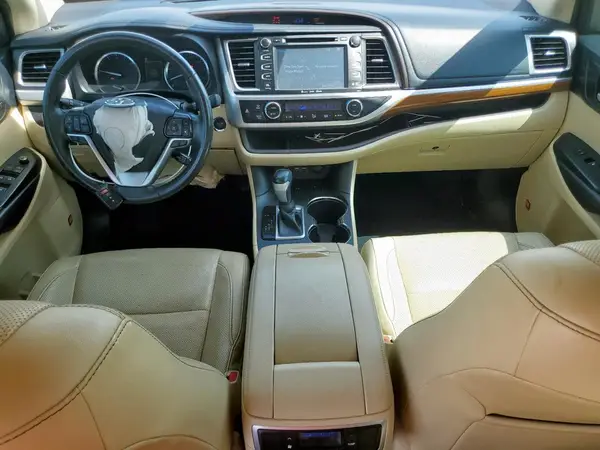 5TDYZRFH5KS295655 2019 TOYOTA HIGHLANDER - Image 8