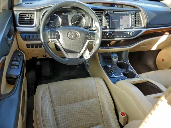 5TDYZRFH5KS296577 2019 TOYOTA HIGHLANDER - Image 8