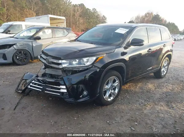 5TDYZRFH5KS298250 2019 TOYOTA HIGHLANDER - Image 2