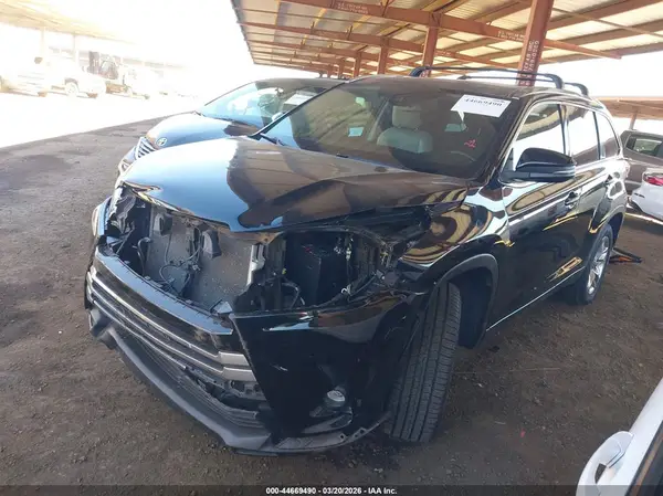 5TDYZRFH5KS300370 2019 TOYOTA HIGHLANDER - Image 2