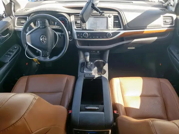 5TDYZRFH5KS302975 2019 TOYOTA HIGHLANDER - Image 8