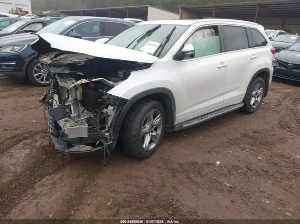 5TDYZRFH5KS325608 2019 TOYOTA HIGHLANDER - Image 2