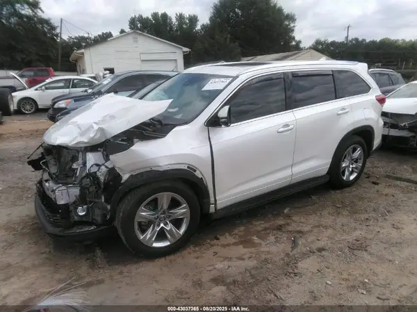5TDYZRFH5KS348323 2019 TOYOTA HIGHLANDER - Image 2