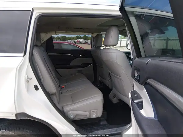 5TDYZRFH5KS355773 2019 TOYOTA HIGHLANDER - Image 8