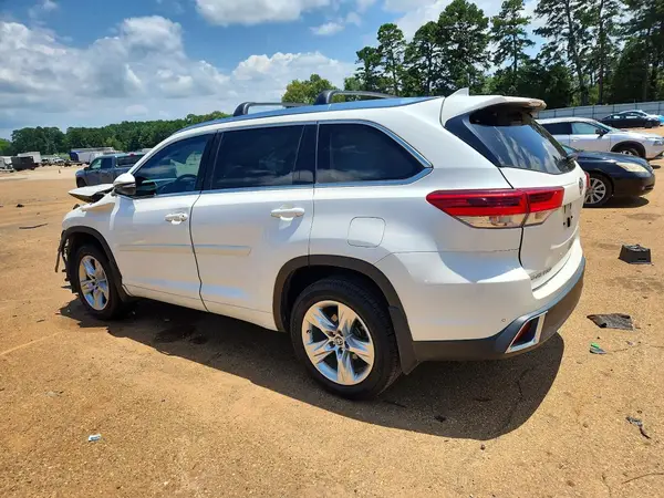 5TDYZRFH6HS190857 2017 TOYOTA HIGHLANDER - Image 2